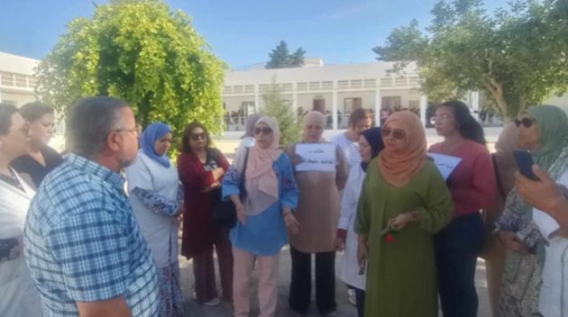 قليبية : وقفة احتجاجية للمربين بعد اعتداء وليّ على مدير مدرسة و معلّمة