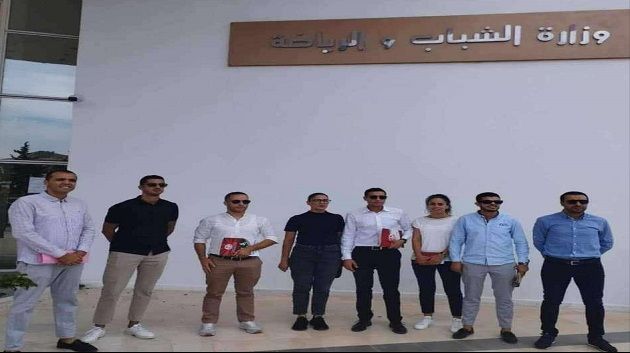 تفاصيل اجتماع وزير الشباب و الرياضة بعدد من الحكام
