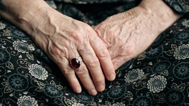 المهدية: الإحتفاظ بشاب قتل مسنّة واعتدى عليها جنسيًّا