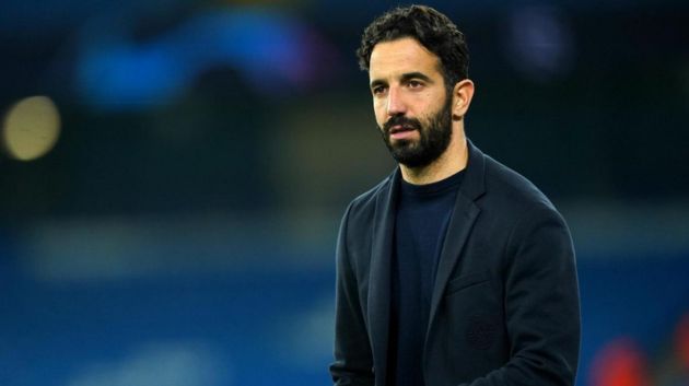 مانشستر يونايتد يتوصّل إلى اتفاق مع مدربه الجديد
