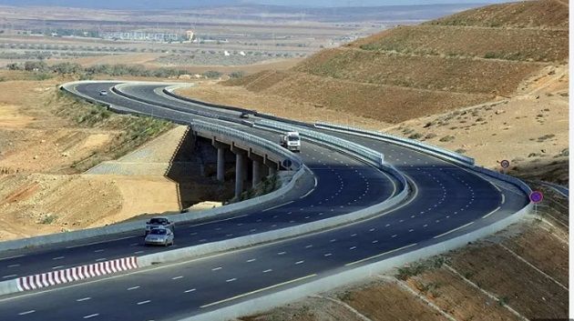 وزيرة التجهيز : العمل على دعم الأروقة الاقتصادية و ربط شرق البلاد بغربه