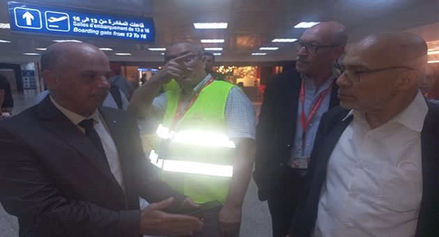 وزير النقل يعاين مختلف الإخلالات بفضاءات مطار تونس قرطاج