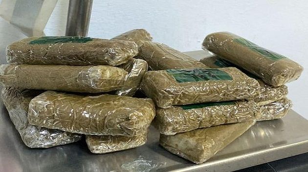 مطار جربة جرجيس: إحباط تهريب كمية من 'الزطلة' و 'الكوكايين'