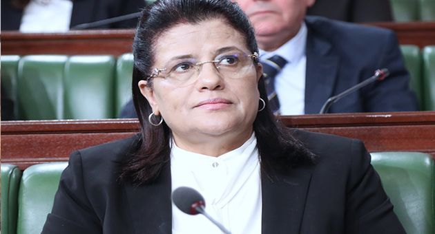 وزيرة المالية تؤكد تسجيل زيادة في المداخيل الجبائية