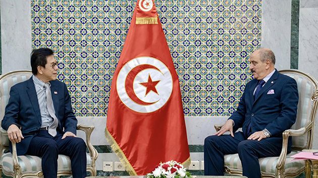 تونس وسنغافورة تبحثان مزيد توطيد العلاقات الاقتصادية الثنائية