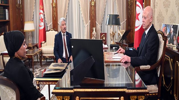 سعيّد يدعو إلى تبسيط إجراءات بعث الشركات الأهلية
