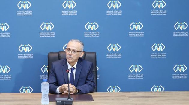 تطاوين: وزير الشؤون الاجتماعية يطّلع على 3 مشاريع لتثمين المنتوجات المحلية