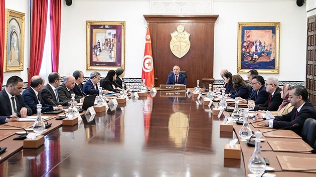مجلس وزاري مضيّق يقرّ إجراءات عاجلة لفائدة الشركة التونسية للكهرباء والغاز