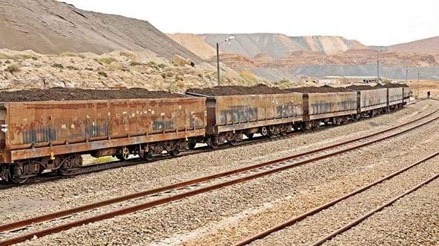 عودة عملية وسق الفسفاط بواسطة القطار من مغسلة الرديف