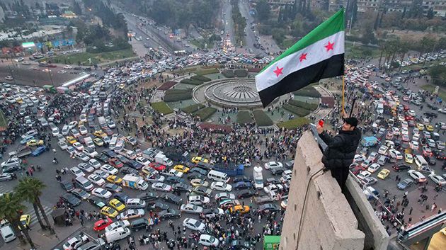 سوريا: تجميد الدستور والبرلمان لمدة 3 أشهر