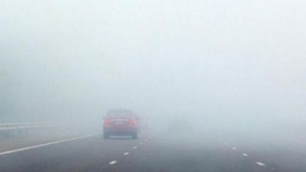 ضباب كثيف بقية الليلة وصباح غد الاربعاء
