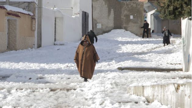 بداية تساقط الثلوج بمرتفعات غار الدماء