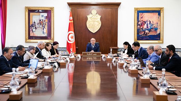 وضعية شركة الألبان الصّناعية بسيدي بوعلي محور مجلس وزاري