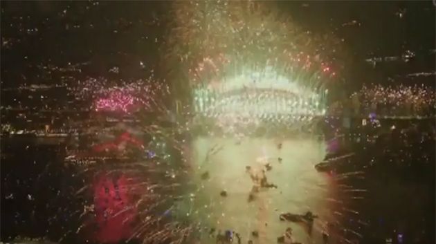 سيدني تستقبل 2025 بحضور مليون شخص