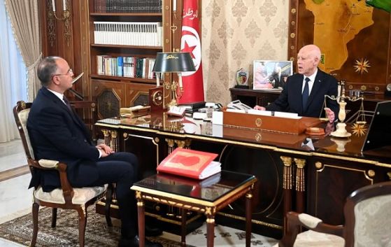 رئيس الجمهورية يستقبل رئيس الحكومة