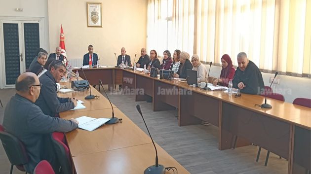 سوسة: الوالي يشرف على جلسة عمل خاصة بالمساكن الاجتماعية