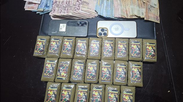 سوسة: الإحتفاظ بمروّجيْ مخدّرات وحجز 22 صفيحة من مخّدر 'الزطلة'