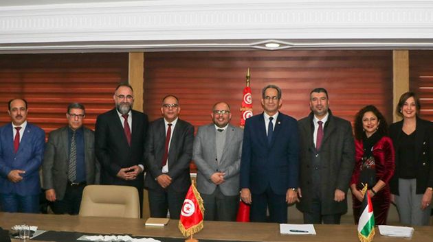 وزير التعليم العالي يلتقي وفدا من الأستاذة الاستشفائيين الجامعيين الفلسطينيين