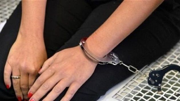 القبض على امرأة وزوجها بسبب عقود وهمية للعمل في الخارج