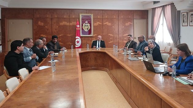 وزير النقل: إعطاء الأولوية لإعادة تأهيل خطوط السكك الحديدية التي تم حذفها وإعادة تشغيلها