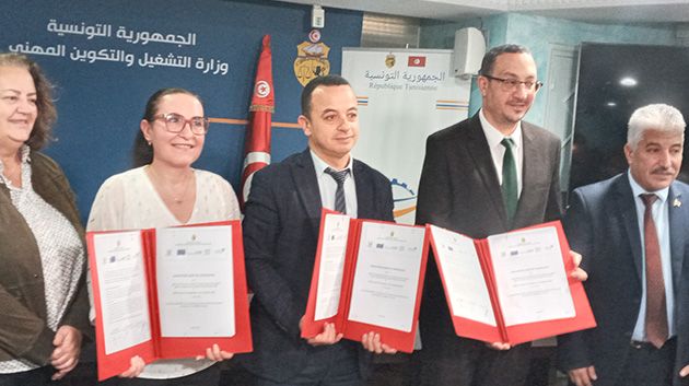 إمضاء إتفاقية إطارية مع الديوان الفرنسي للهجرة والإدماج