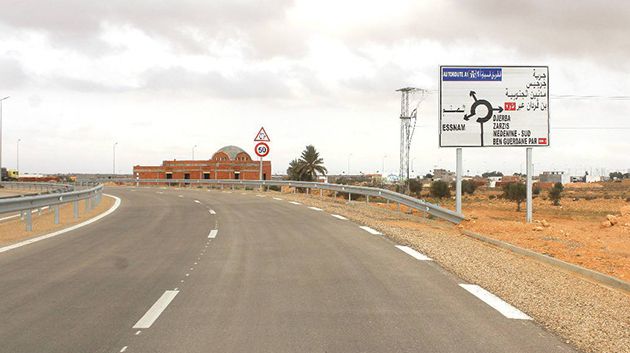 وزارة التجهيز: فتح الطّريق لمشروع إنجاز الوصلة الرّابطة بين تطاوين والطريق السيارة أ1