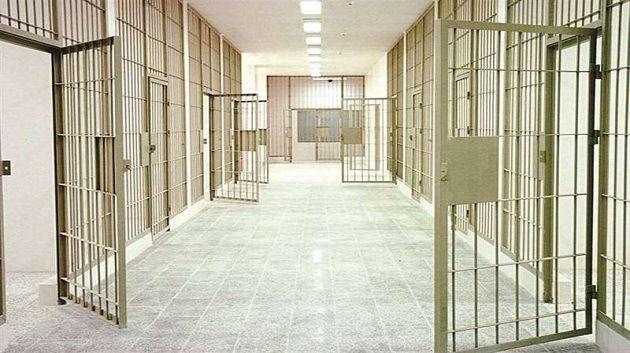 لبنان: أكثر من 100 سجين سوري يضربون عن الطعام