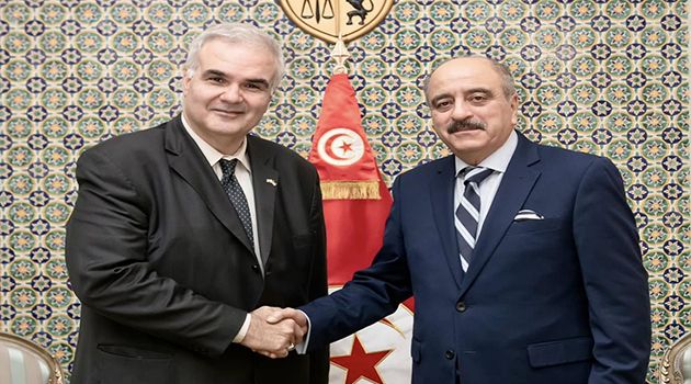 وزير الخارجية يتسلم نسخة من أوراق اعتماد السفير الفلسطيني الجديد لدى تونس