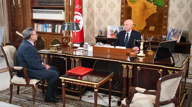 سعيد لمحافظ البنك المركزي: 'لابد لكل البنوك أن تطبّق قوانين الدولة'