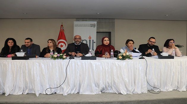نقابة الصحفيين تدعو إلى إضراب عام في القطاع