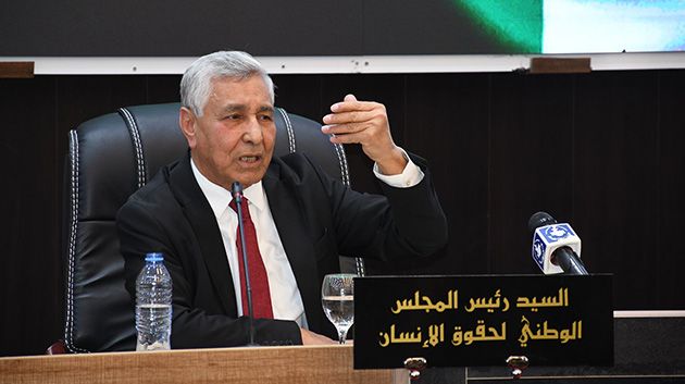 مسؤول جزائري: 'فرنسا أصبحت ملزمة بالاعتراف بجرائمها النووية في صحراء الجزائر'