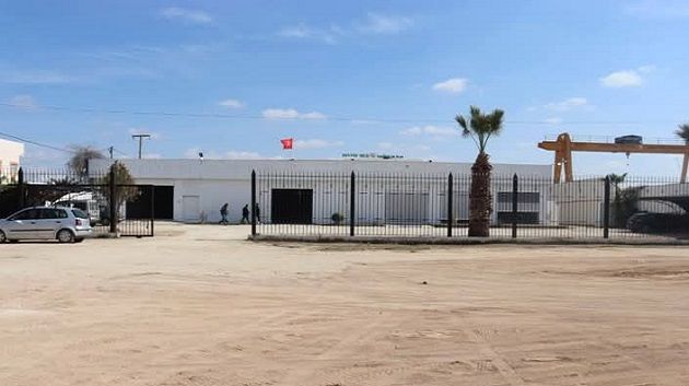 تأخّر فتح نقطة بيع من المنتج إلى المستهلك يثير إستياء اهالي القيروان