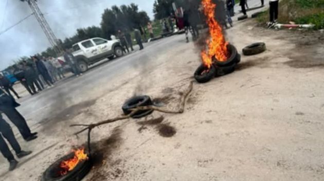 قضية المركّب الفلاحي الدولي بالنفيضة: أهالي الموقوفين يغلقون الطريق‎