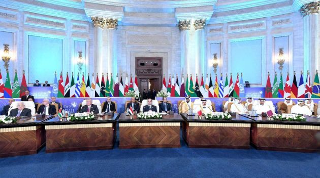 القمّة العربية تعتمد خطة إعادة إعمار القطاع