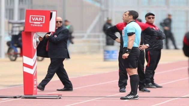 الرابطة الأولى:حكم مصري لمباراة العمران و الترجي و نضال لطيف لدربي الافريقي و البقلاوة