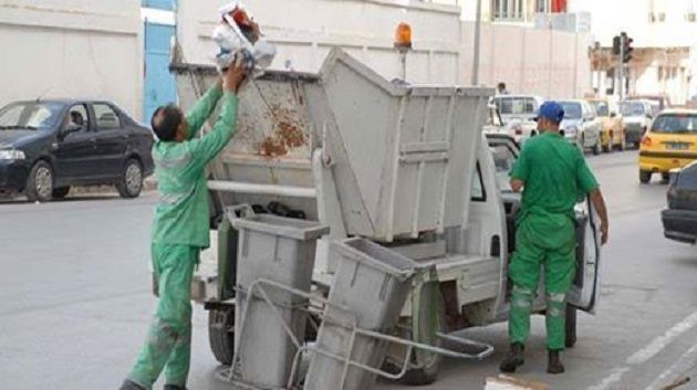 أريانة: تفعيل آلية رفع الفضلات من أمام المنازل وإزالة الحاويات في بعض المناطق