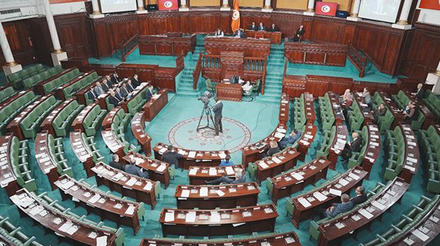 جلستان عامتان بالبرلمان لتوجيه أسئلة شفاهية إلى وزيريْ التربية والتجهيز