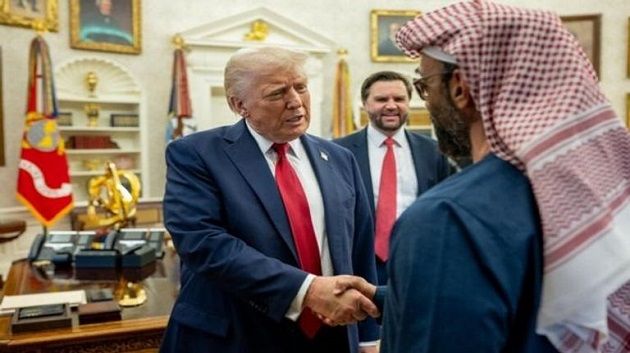 ترامب يلتقي طحنون بن زايد في البيت الأبيض