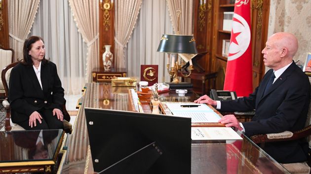 السيرة الذاتية لرئيسة الحكومة الجديدة