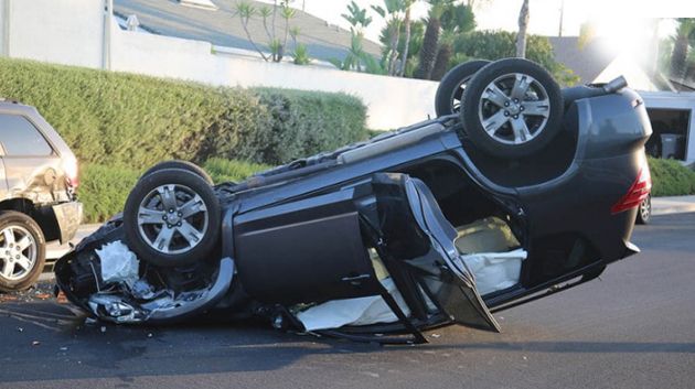 المهدية: وفاة شخص وإصابة آخريْن اثر انقلاب سيارة