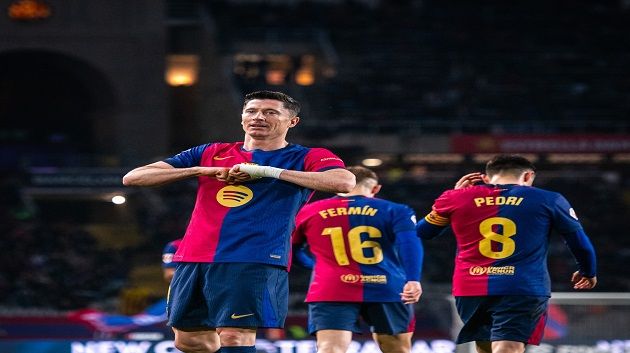 برشلونة يعزز صدارته للدوري الإسباني بثلاثية في شباك أوساسونا