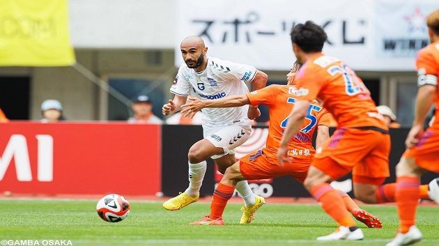 عصام الجبالي يواصل التألق في الدوري الياباني