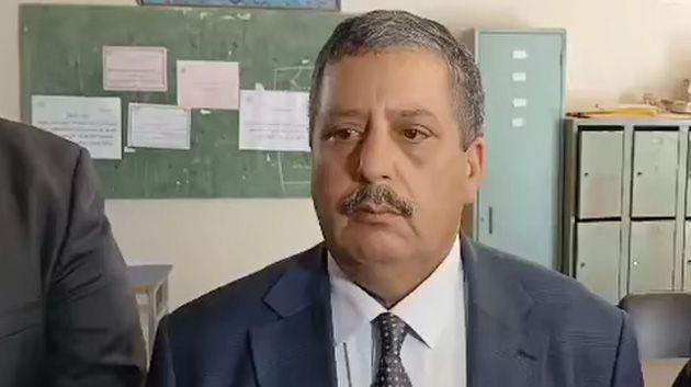 وزير التربية يطّلع على وضعية المؤسسات التربوية في سيدي بوزيد