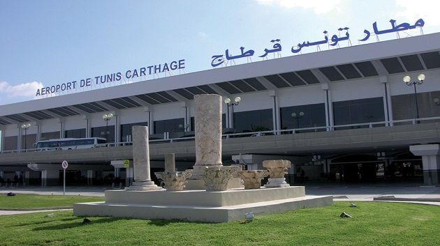 سيّدة أعمال تنجح في تهريب ابن فنان شعبي مشهور عبر مطاريْ تونس قرطاج واورلي