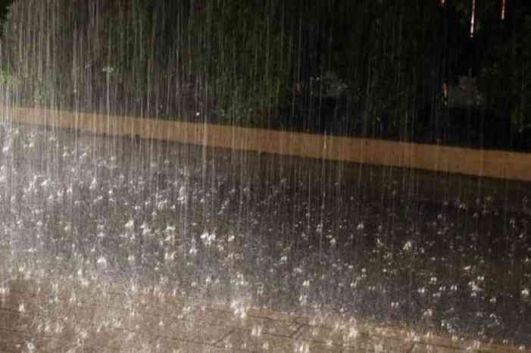 أمطار مرتقبة الليلة بهذه المناطق