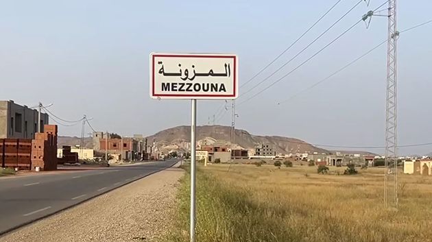 المزونة.. الأهالي يبادرون بالقيام بحملة نظافة بمشاركة عدد من المؤسسات العمومية