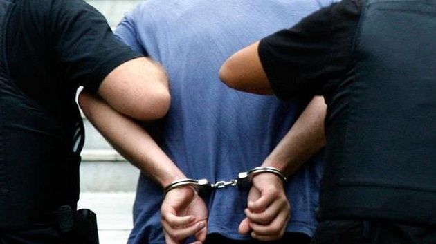 باب عليوة: القبض على مفتش عنه بصدد السرقة من داخل سيارة