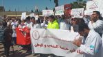 تحرك احتجاجي للأطباء الشبان في كلية الطب