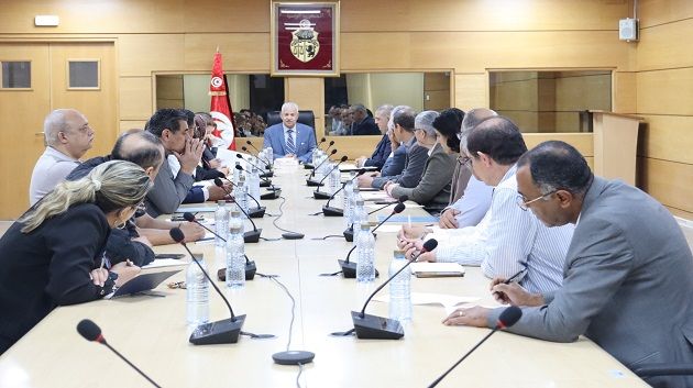 وزير التجارة وجامعة الجلود: تكوين لجان لتدارس أوضاع القطاع والإصلاحات الممكنة