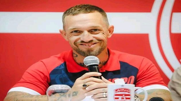  شامبرز: استثمرت 5.2 مليون دولار و الإفريقي يعاني عجزًا بـ10 مليارات!